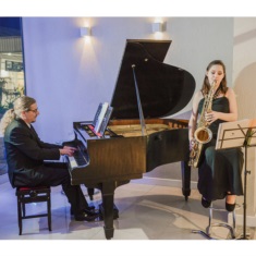 Louis Illenseer e Ellen Rohr tocaram na inauguração do Espaço Piano arte